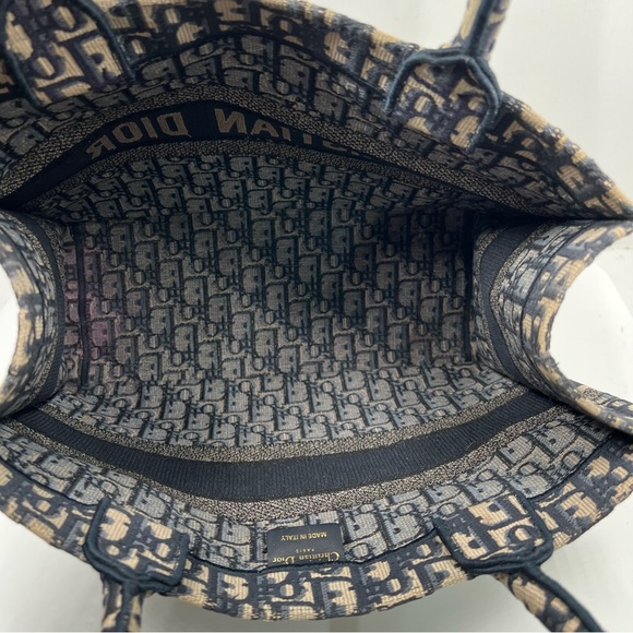 Dior Womens Medium Dior Book Tote Bag Oblique Motif Cotton Ercu/Blue Pre-Owned - Picture 9 of 15